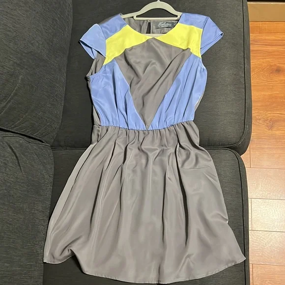 Grey Colourblock Dress - Picture 1 of 3